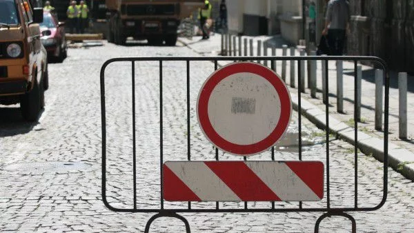 Част от варненския булеврад "Ян Хунияди" е затворена за ремонт