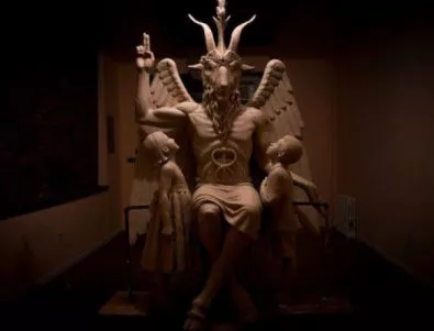 Статуя на Сатаната бе открита в нощ на хаос и разврат (СНИМКА)
