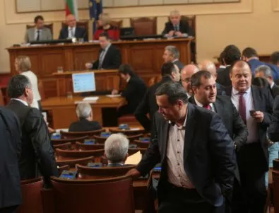 Промените в Изборния кодекс покачиха напрежението в парламента