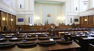 Депутатите обещано не орязаха привилегиите на служителите на МВР