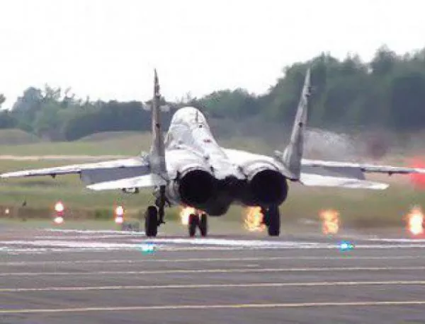 Вертикално излитане на МиГ-29 взриви YouTube (ВИДЕО)