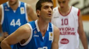 Наш баскетболен национал подписа в Косово