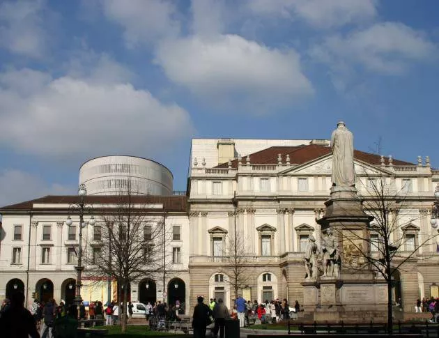 В Милано е открит оперният театър Ла Скала