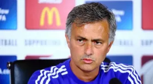 Валенсия е вариант за Моуриньо?