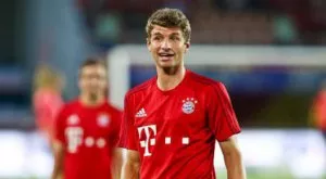 Три английски гранда пожелаха Томас Мюлер