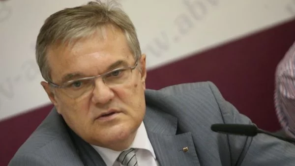 Петков: Не е добре правосъдният министър да не е влизал в съдебна зала