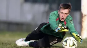 И вратар на Левски подписа в Португалия