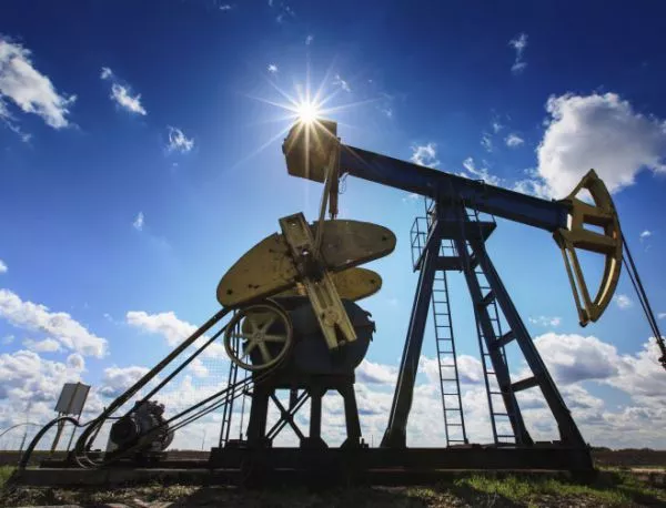 Цените на петрола паднаха рекордно за последните пет месеца