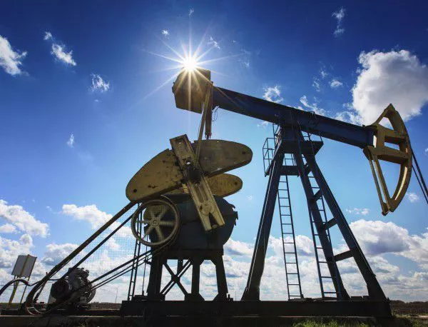 От Русия прогнозират поскъпване на петрола през 2016 г.