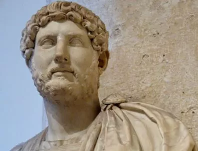 Адриан става император на Римската империя