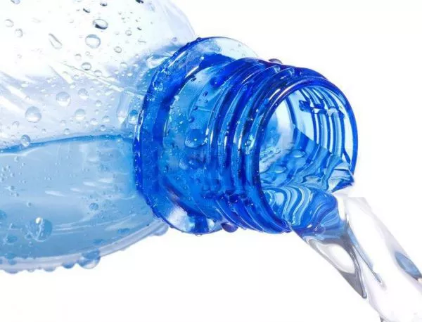 Как да разпознаем вредните пластмасови бутилки