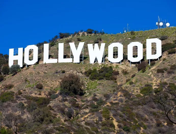  Шегаджия промени надписа над Холивуд на "Hollyweed" (СНИМКА)