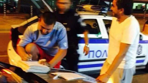 За пример: Момчета спряха пиян шофьор да се качи в колата си и извикаха полиция