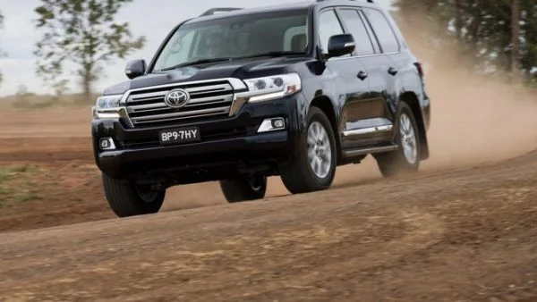 Обновен дизайн и ново оборудване за Toyota Land Cruiser