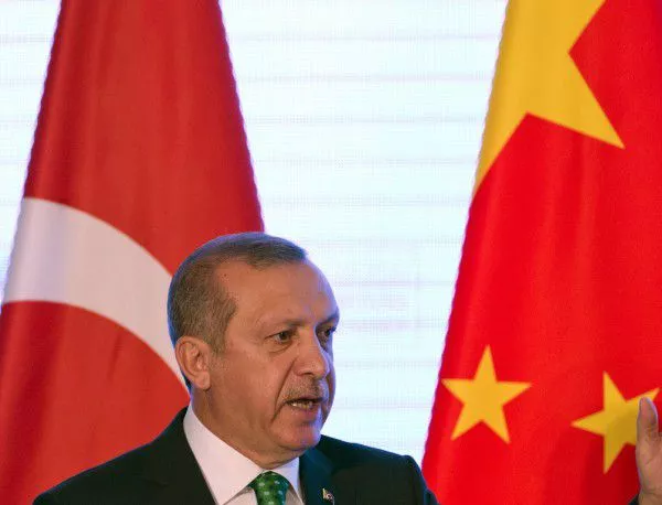 Разследвания срещу 250 души за обида към Ердоган в Турция
