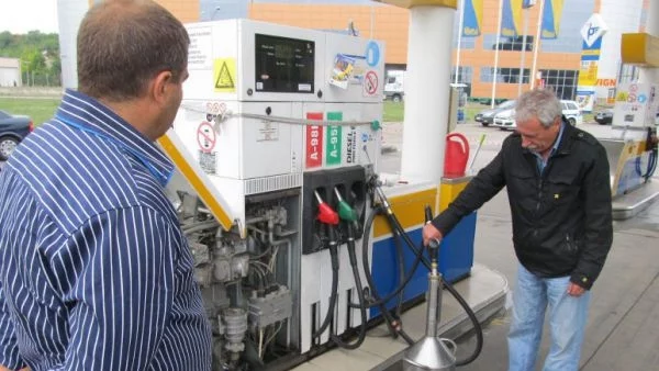 КЗК отвърна на удара: Защо държавата не прави нищо за скъпите акцизни складове?