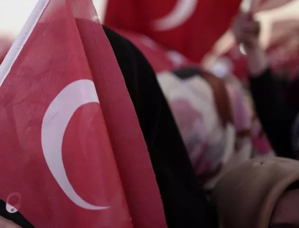 Турция ще използва военна сила в Сирия и Ирак още една година