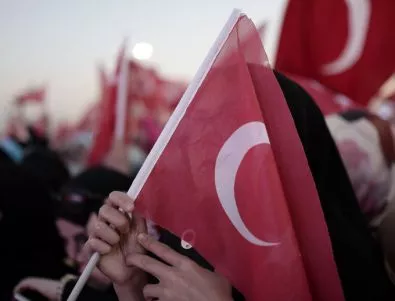 Турция преживя горещ изборен ден