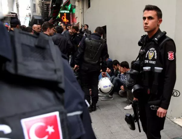 Осем ранени при нови експлозии в Истанбул