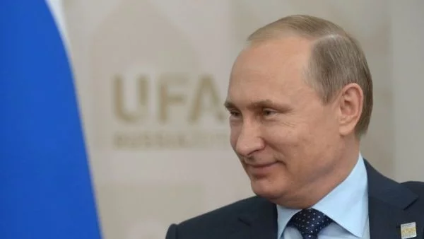 Путин: Русия ще продължи да оказва военна помощ на Сирия