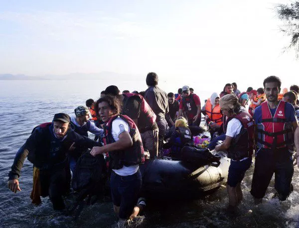 ЕК отпуска 442 млн. евро за гръцките острови заради бежанската криза