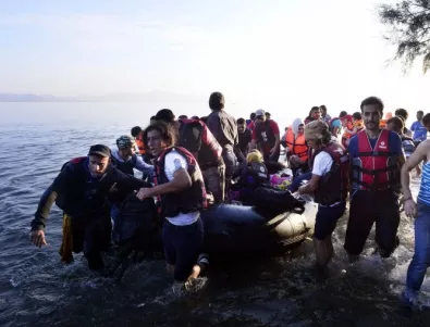 Около 170 000 мигранти са пристигнали през Средиземно море в Европа от началото на 2016 г.
