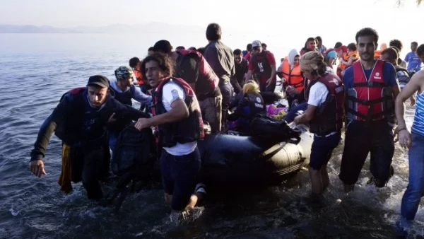 Около 170 000 мигранти са пристигнали през Средиземно море в Европа от началото на 2016 г.