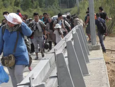 Файман очаква през май 100 000 мигранти да започнат гладна стачка на македонската граница