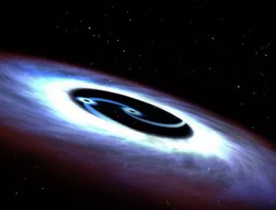 Мощен квазар се храни от две черни дупки