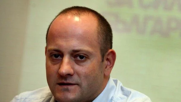 Кънев за новия десен проект: Той не е закриване или разцепване на ДСБ