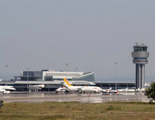 Синдикалисти искат прекратяване на процедурата за отдаване на концесия на летище "София"