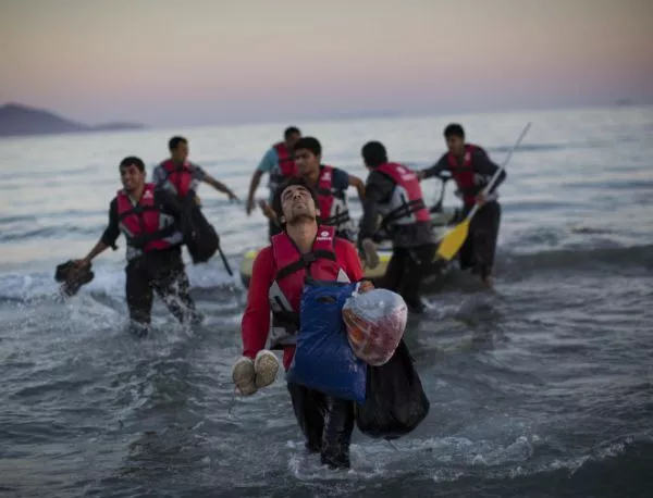 Нов случай на удавили се бежанци край гръцки остров