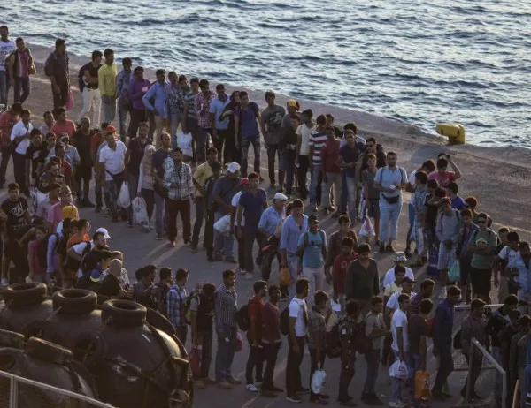 Гръцките острови поискаха спешно преместване на мигрантите