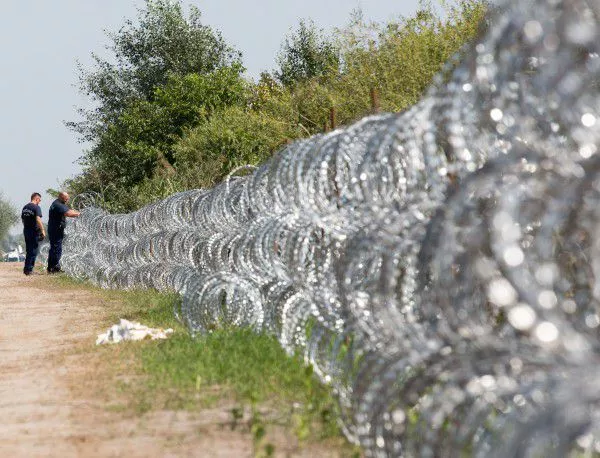 Македония започна да вдига ограда по границата с Гърция