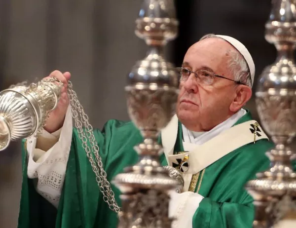 Папата: Фалшивите новини са грях