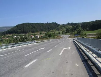 Не стигат парите за изграждането на нов път Варна-Бургас