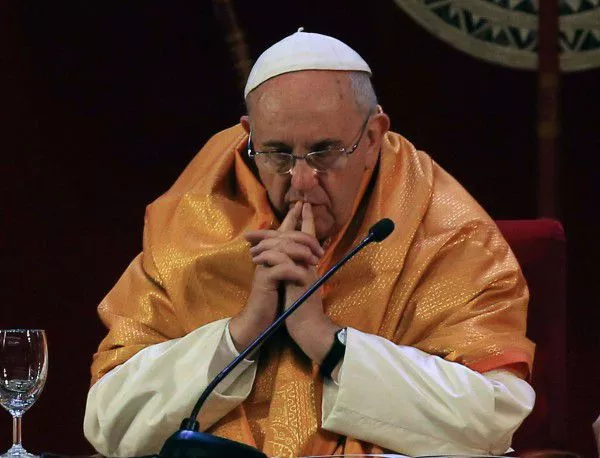 Папата: Абортът е престъпление, но контрацептивите са допустими