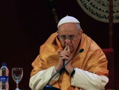 Папа Франциск ще се бори с фалшивите новини