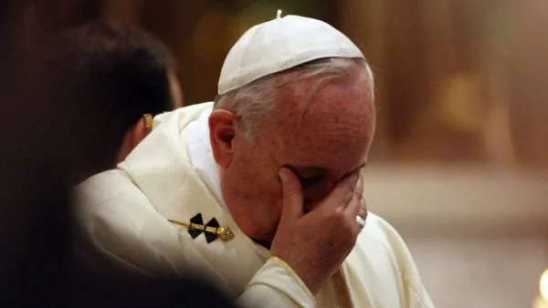 Папата засегна болезнения въпрос с педофилията сред американските свещеници