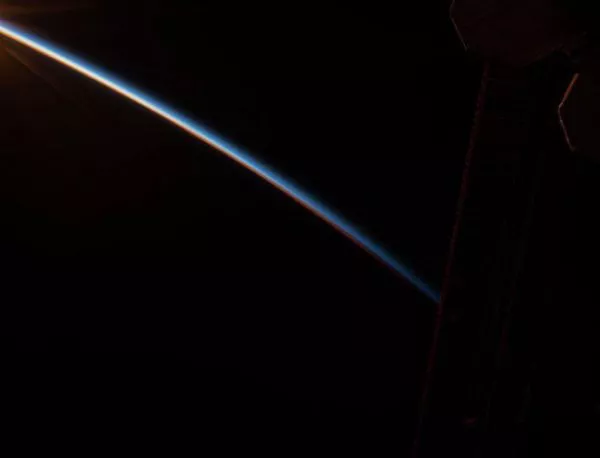 Залезът на Земята от борда на МКС