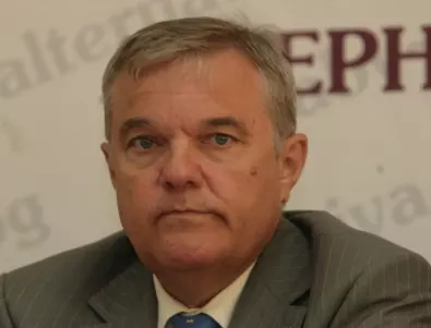 На какво основание главният прокурор е настанен в резиденция „Бояна“, пита Румен Петков