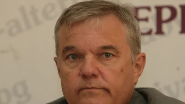 "Визия за България" на БСП може да се оприличи като резултат от интелектуален сблъсък между Димитър Пенев и Цветан Цветанов