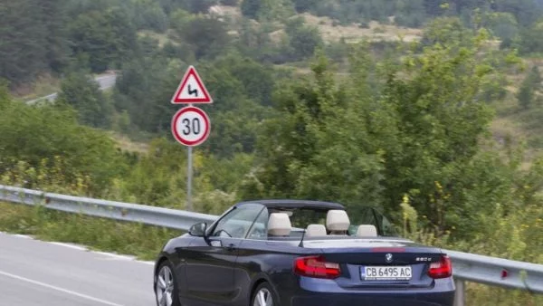 BMW 220d Cabriolet: Изискан стил (тест-драйв)