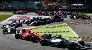 Хамилтън обратно на полпозишъна в Малайзия