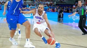 В мач на щурите обрати Франция излъга Сърбия с кош на Паркър 