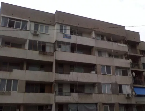 Санирането в Асеновград се проточва