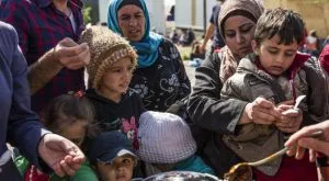 Нова футболна инициатива събира милиони евро за бежанците в Европа