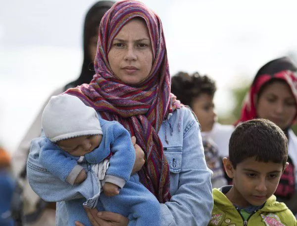 Унгария обмисля да въведе извънредно положение заради бежанците