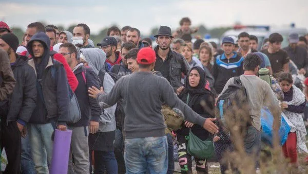 ЕК предлага санкция от 6 500 евро за неприет бежанец