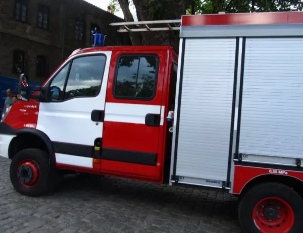 Пожар в салон за красота вдигна на крак огнеборците в Русе